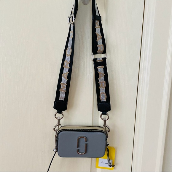 $325 NWT Marc Jacobs Grey Leather Webbing Strap Snapshot Camera Crossbody Bag - Picture 1 of 11